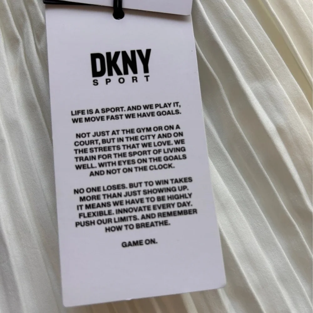 DKNY Sport White Pleated Mini Tennis Skirt Logo Waistband DP2S4862 Small NWT‎